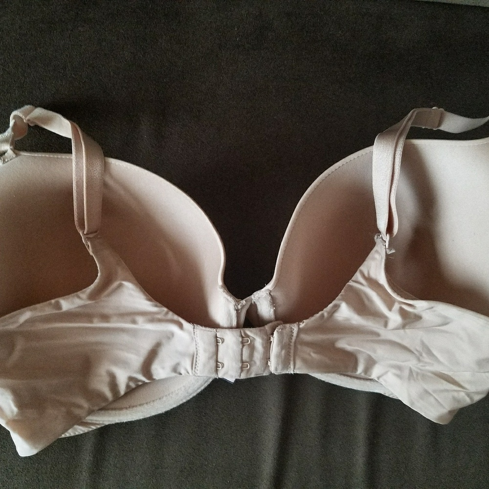 VS Perfect Coverage Convertible Bra! - Picture 2 of 4